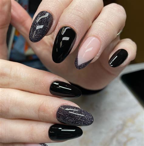 Unhas pretas glitter 40 inspirações e tutoriais para fazer em casa