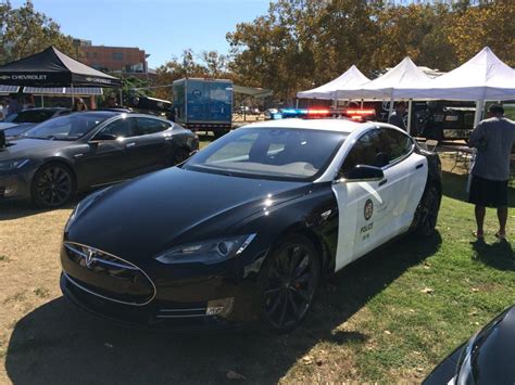 Tesla Model S Lapd Kk Ua