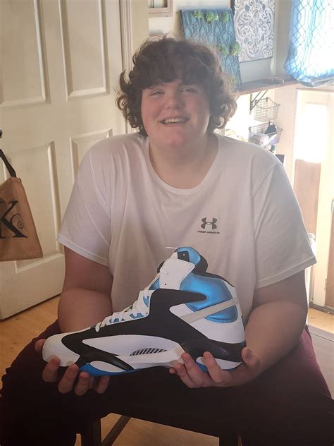 Teen Who Needs Size Shoes Gets Special Call From Shaquille Oneal