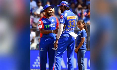 Ipl Delhi Capitals Win Toss Elect To Bowl As Sky Returns For Mi