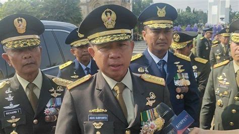 Panglima Tni Ganti Pangkostrad Hingga Komandan Paspampres Perwira