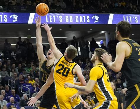 Preview Iowa Mbb Vs Northwestern Hawkeye Beacon Iowa Hawkeyes