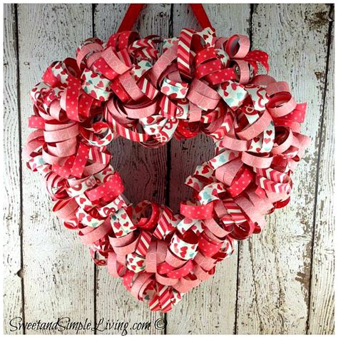 Valentine's Day Heart Wreath with FREE Tutorial