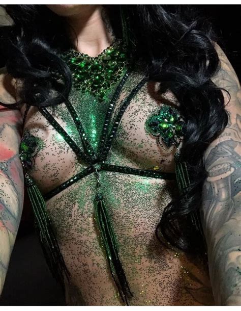 Cervena Fox Represent Body Jewelry In Her Own Crazyshark