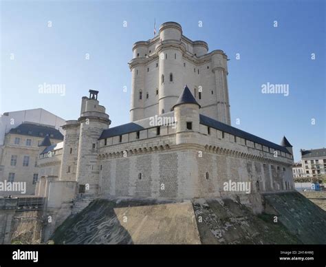 Ancient Chateau De Vincennes Fortress In Paris Stock Photo Alamy