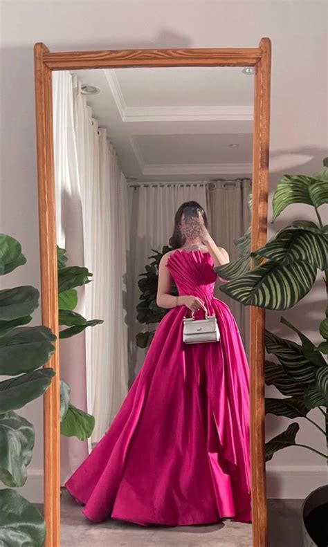 ⋆.☆･ﾟ | Prom dresses sleeveless, Long prom dresses strapless, Prom ...