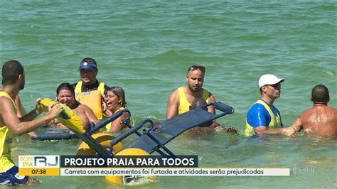 Bandidos Furtam Carreta Do Projeto Praia Para Todos Bom Dia Rio G1