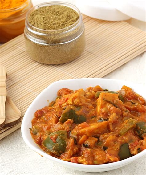 Easy Kadai Paneer Recipe - Spicy Paneer Curry with Thick Gravy