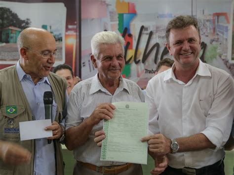 Agricultura Produtores rondonienses recebem títulos rurais em Vilhena