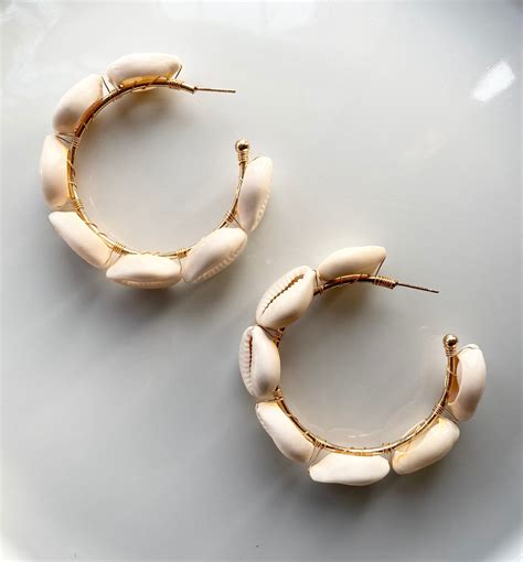 Shelly Large Sea Shell Hoop Earrings Large Chunky Shell Etsy Israel