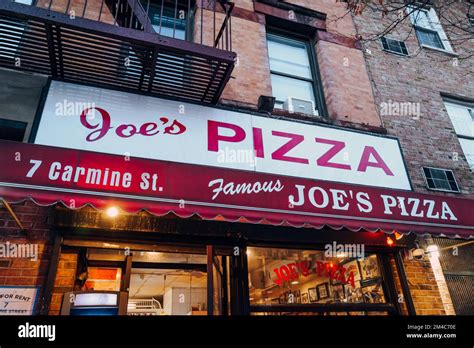 New York Usa November 21 2022 Exterior Of Joe S Pizza An Iconic Pizza Slice Restaurant In