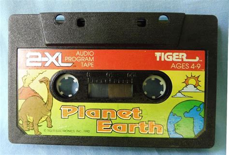 Vintage Tiger 2 Xl Talking Robotcassette Tape Planet Earth 1819972738