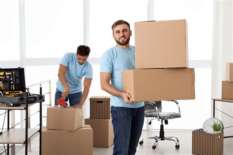 movers-packing-the-boxes - Rabbit Moving and Storage