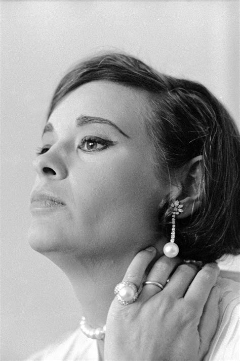 Gloria Vanderbilt Best Photos - Gloria Vanderbilt Passes Away at 95 ...