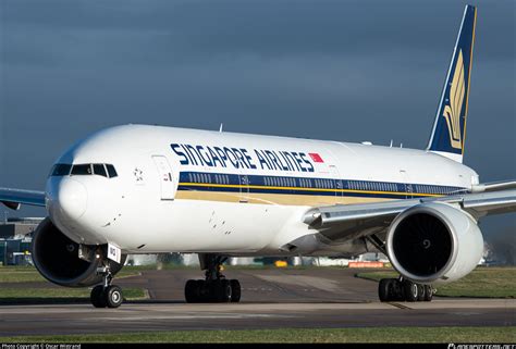 V Swq Singapore Airlines Boeing Er Photo By Oscar Wistrand Id