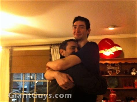 Giant Guys Z Photo Tall People Cute Gay Couples Tall Guys Juju
