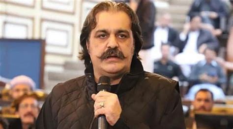 Don T Take Me Easy Cm Gandapur Comes Down Hard On Centre Over Kp Dues