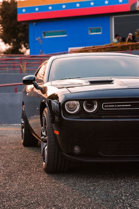 Black Dodge Challenger · Free Stock Photo