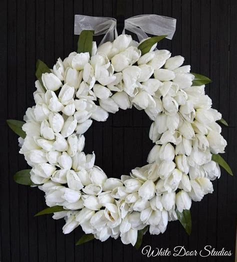 White Tulip Wreath For Front Door Or Wedding Decor Etsy Tulip