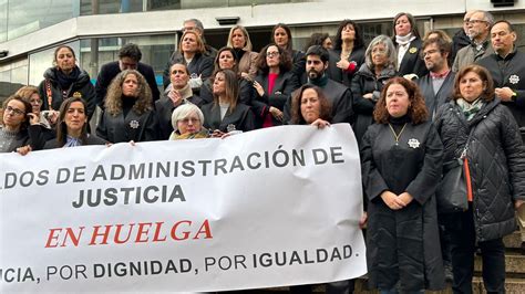 Los Letrados De La Administraci N De Justicia De A Coru A Mantienen La