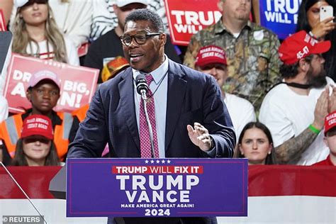 Herschel Walker Ripped For Viral Gaffe Introducing Donald Trump At