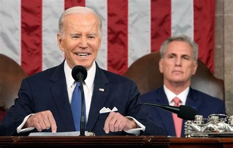 Joe Biden Y El Jefe Republicano Kevin Mccarthy Se Reúnen Para Negociar