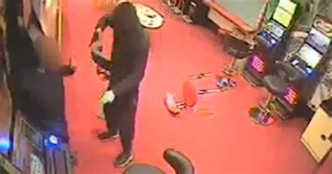 Watch The Terrifying Moment Gun Wielding Gang Rob Betting Shop Mylondon