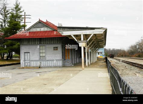 Old abandoned train station in Paris Kentucky USA Stock Photo - Alamy