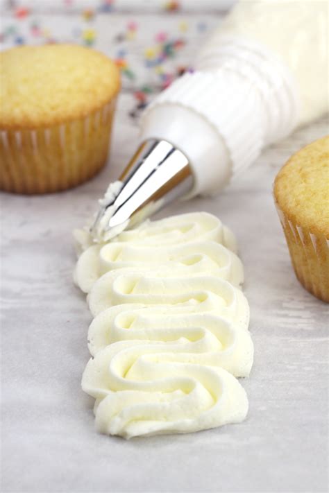 Classic American Buttercream Frosting The Toasty Kitchen