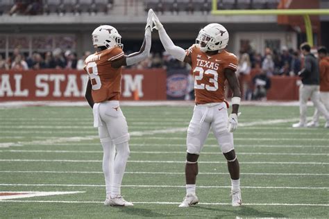 Texas Longhorns DB Jahdae Barron Plucks UTSA Roadrunners Feathers with ...