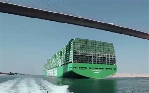 Worlds Largest Container Ship Successfully Passes Through The Suez