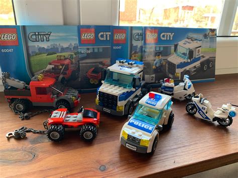 Se Produkter Som Liknar Lego City Olika Polis Bilar O P Tradera