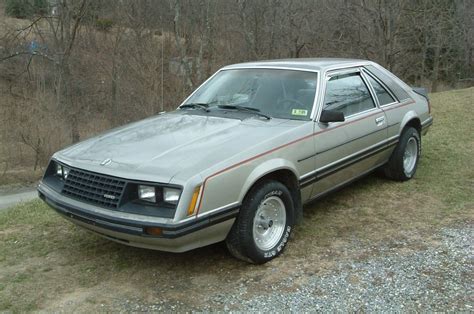 Silver 1981 Ford Mustang Hatchback Photo Detail