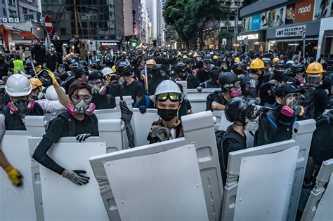 香港占中五周年：从雨伞运动的“和理非”到“反送中”的“勇武” Bbc News 中文