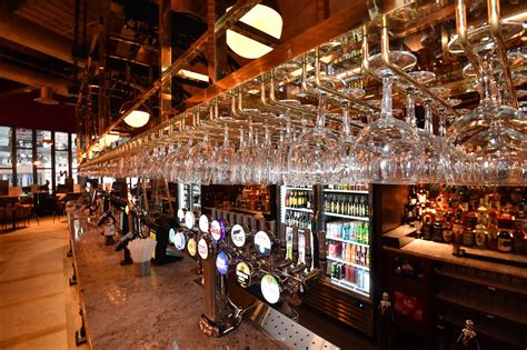 In pictures: Wetherspoon's New Street Station pub The London & North ...