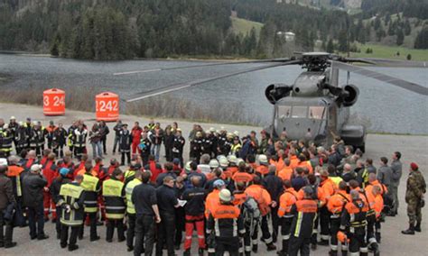 Waldbrand Feuerwehren Proben Den Ernstfall