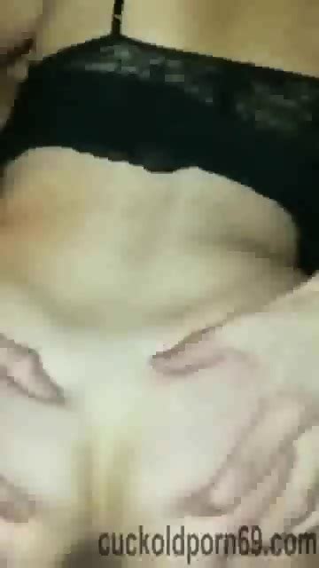 Sharing The Wife Spun And Cumming On Her Pussy