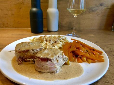 Schweinefilet Mit Gorgonzola Wei Wein Sauce Von Mrxtilicious Chefkoch