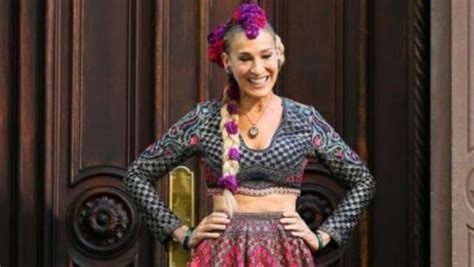 Sex And The City S Sarah Jessica Parker Poses In A Lehenga On And Just