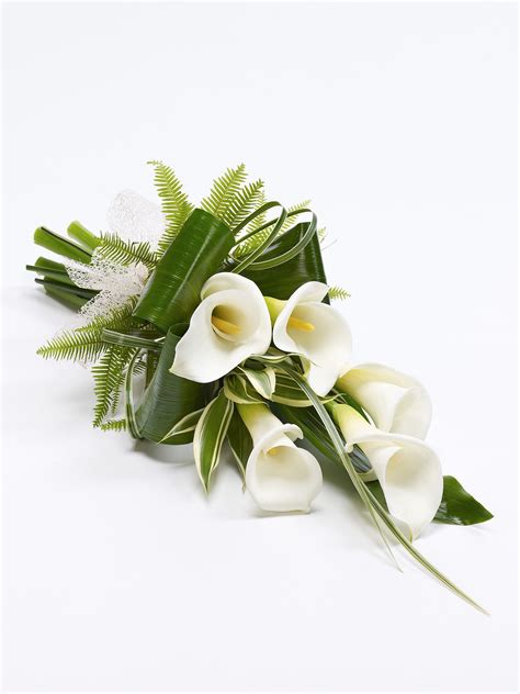 Contemporary White And Green With Calla Lilies Funeral Flower