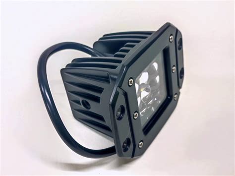 Квадратна врізна світлодіодна лінзована фара 24W - Bright-beam