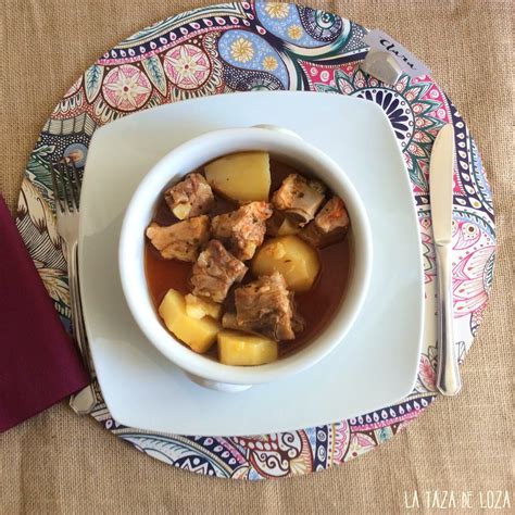 Estofado De Costillas De Cerdo Patatas La Taza De Loza