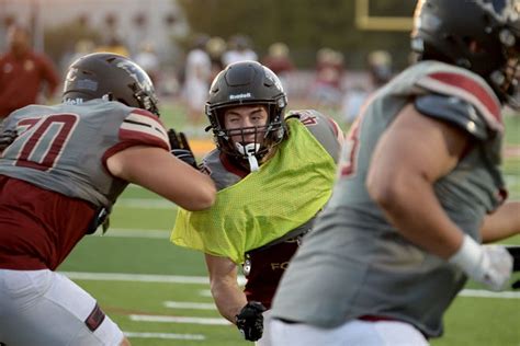 Oaks Christian football team in position for strong finish to regular ...