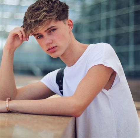 Pin By Torixaya On Hrvy Blonde Guys Mens Hairstyles Boys Haircuts