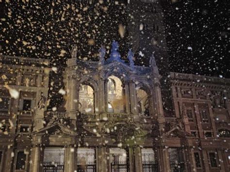 Torna Il Miracolo Della Neve I Fiocchi Artificiali Imbiancano La