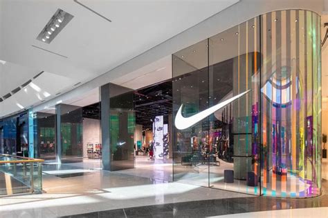 Nike Dubai Opens Doors to Largest Store in the Middle East | Nike store ...