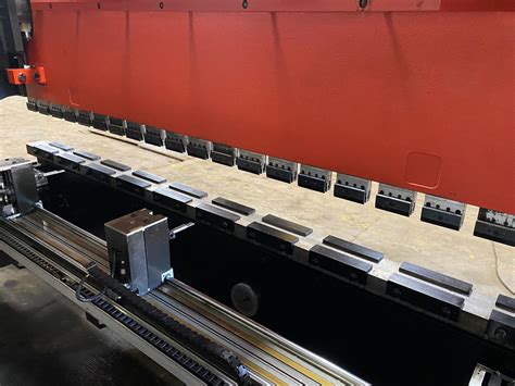 Ton X Amada Hfb Cnc Hydraulic Press Brake