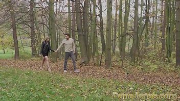 Dane Jones Sexy pareja juega en público y folla duro en la cocina XVIDEOS
