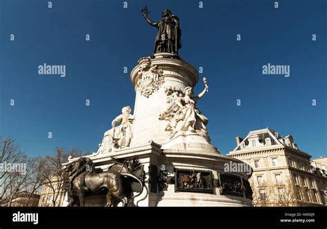 Marianne France Statue Stock Photos & Marianne France Statue Stock ...