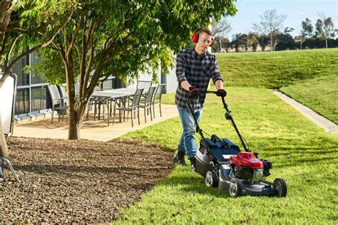 Honda HRU196 Buffalo Pro Engine Brake Commercial Lawnmower Swan Hill